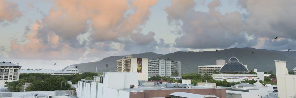 Inn Cairns Bagian luar foto